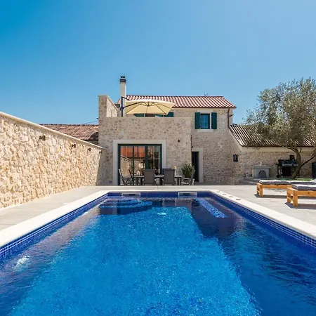 Antica Villa *